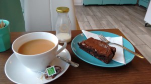 Cookie Jar tea and brownie